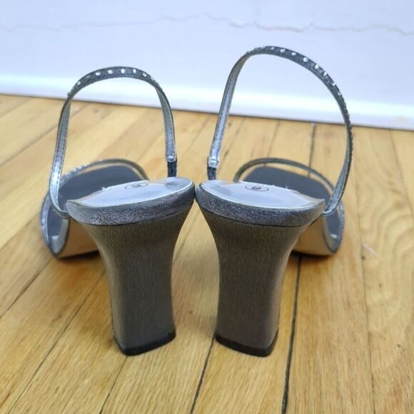 NIB Vintage 90s Wild Rose Silver Heels Strappy Sandals Rhinestone Prom Size 6 - Picture 5 of 8